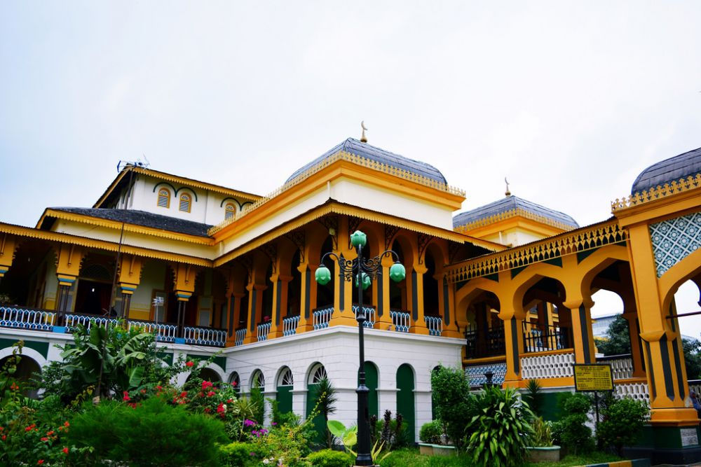 Maimun Palace Medan Tour
