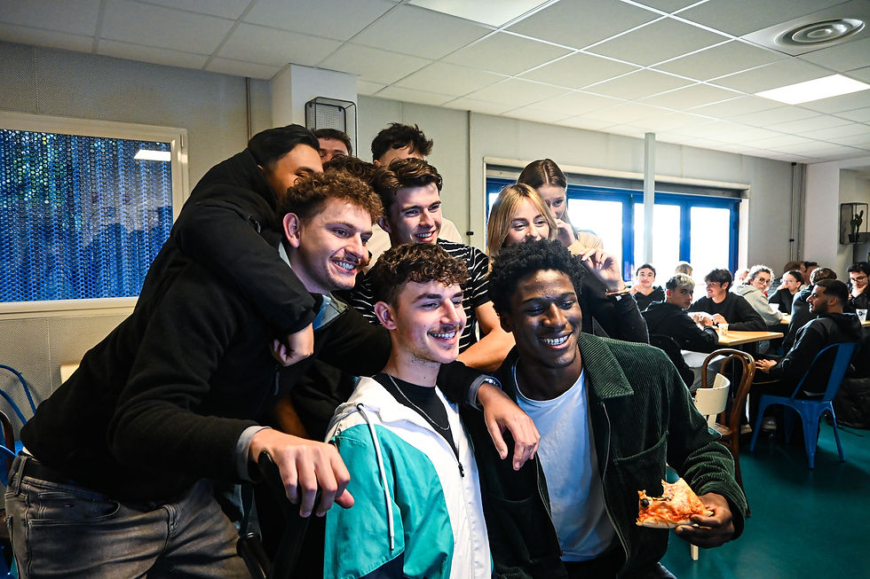 3. Photo vignette Etudiants & Alternants Accueil.jpg