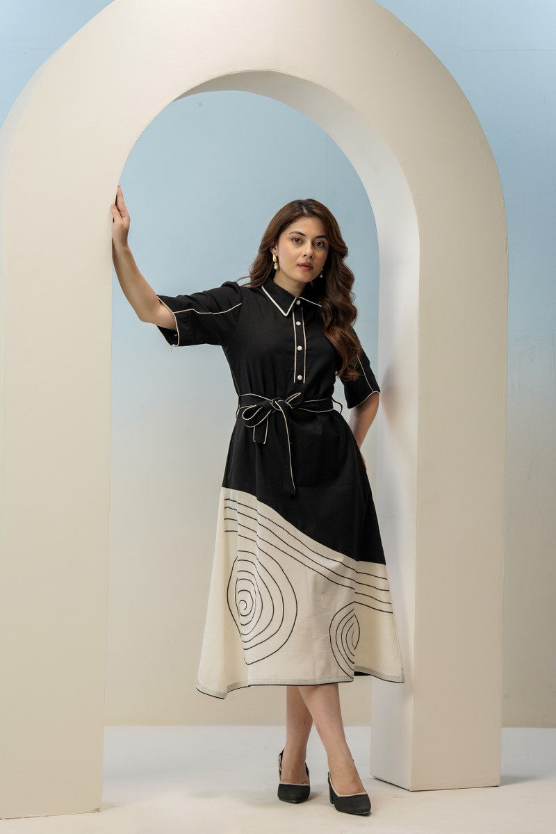 Thumbnail: Black and white Dress