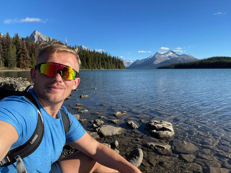 Solo Trails and Stunning Views: A Solo Traveller’s Guide to Hiking West Canada
