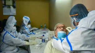 दहशत के बीच बड़ी राहत: देश में कोरोना के एक्टिव केस से तीन गुना हुए रिकवरी मामले