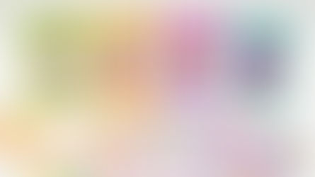 Mini créasの4パッケージとカードなどが並んだ写真