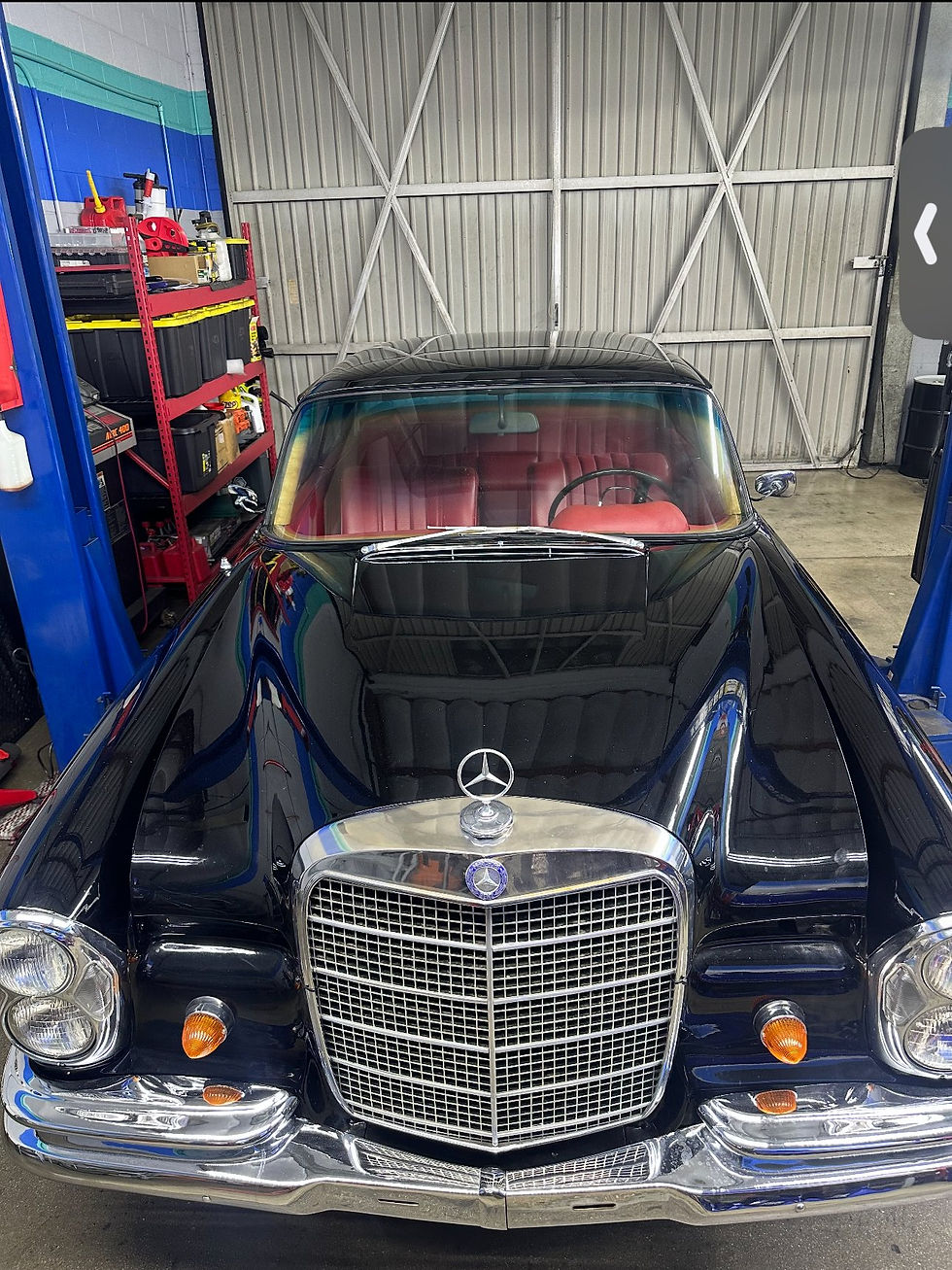 Mercedes-Benz 280SEL photo 3