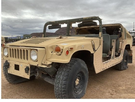 2002 AM General Humvee M1114 Slantback photo 1
