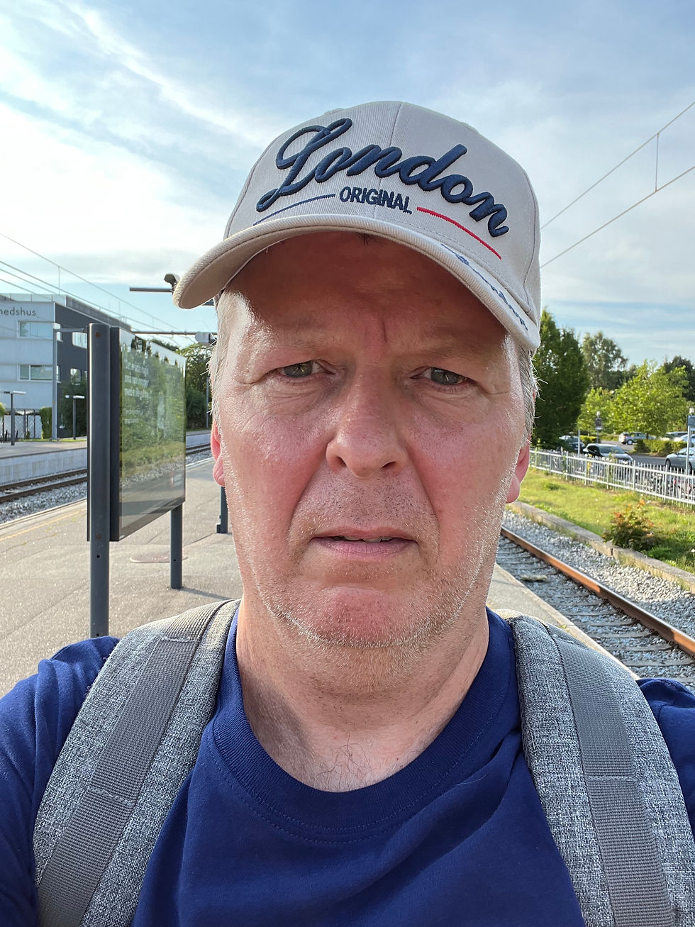 Far er veludhvilet og klar til at møde ind på arbejde efter 12 afslappende dages interrail i Europa med familie. Foto: Mig selv.