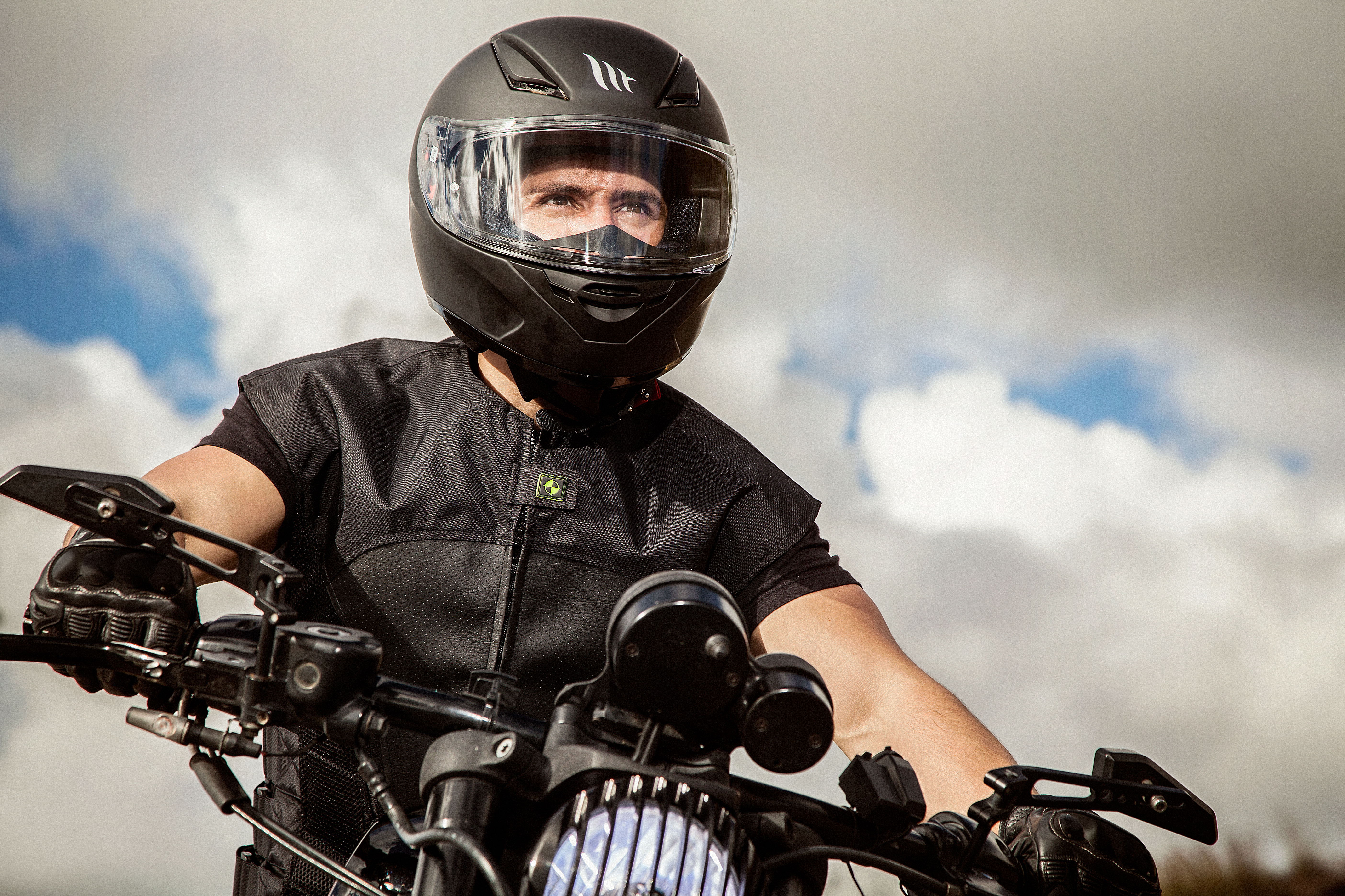 Pueden Algunas Motocicletas Llevar Sistemas De Estabilidad O Airbag
