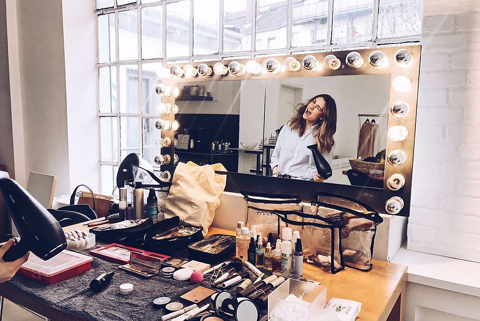 Lisa Scharff Mindful Beauty Coach Hamburg Organic Make Up Artist