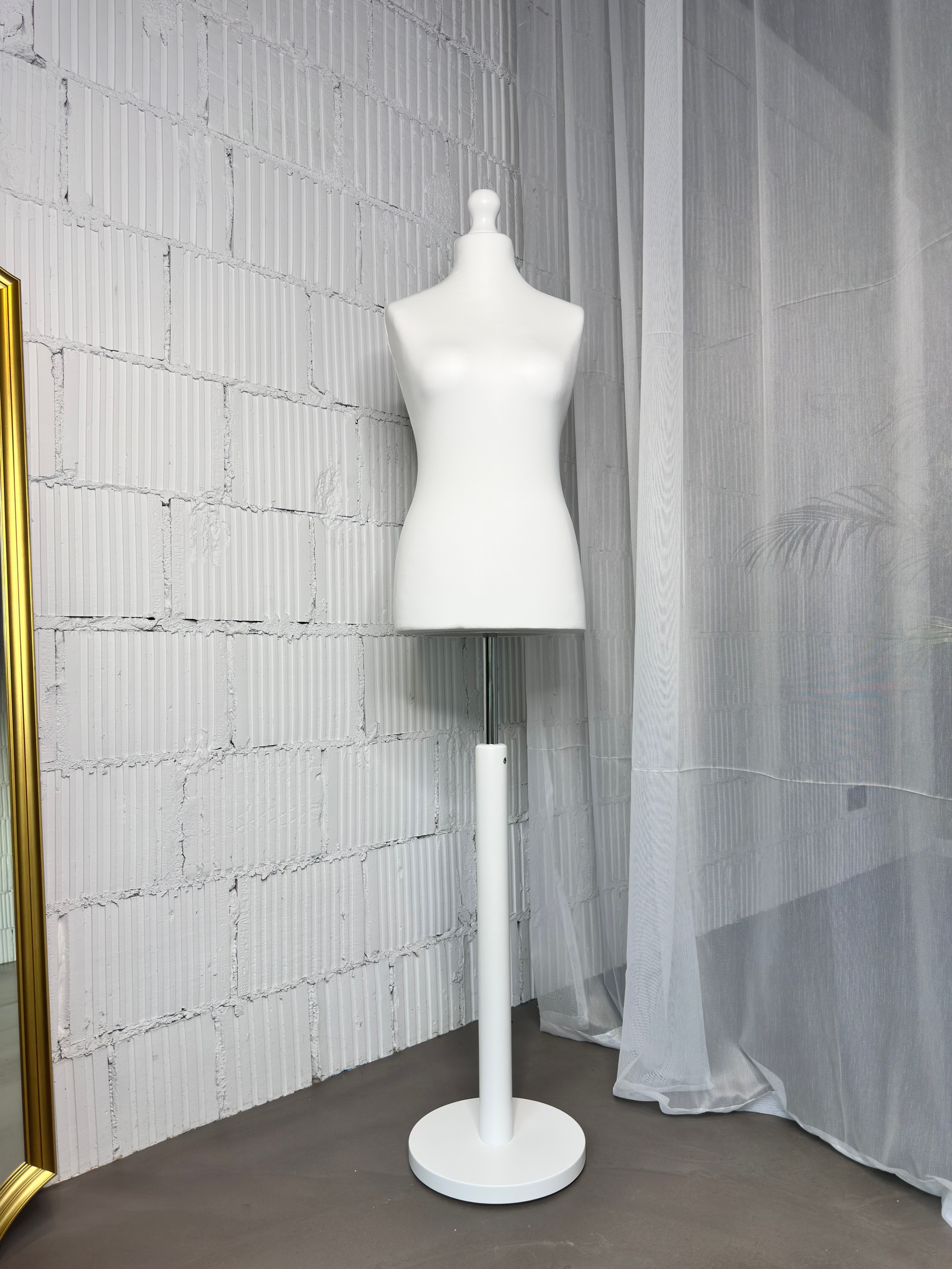 Манекен жіночий для шиття та демонстрації одягу в магазині