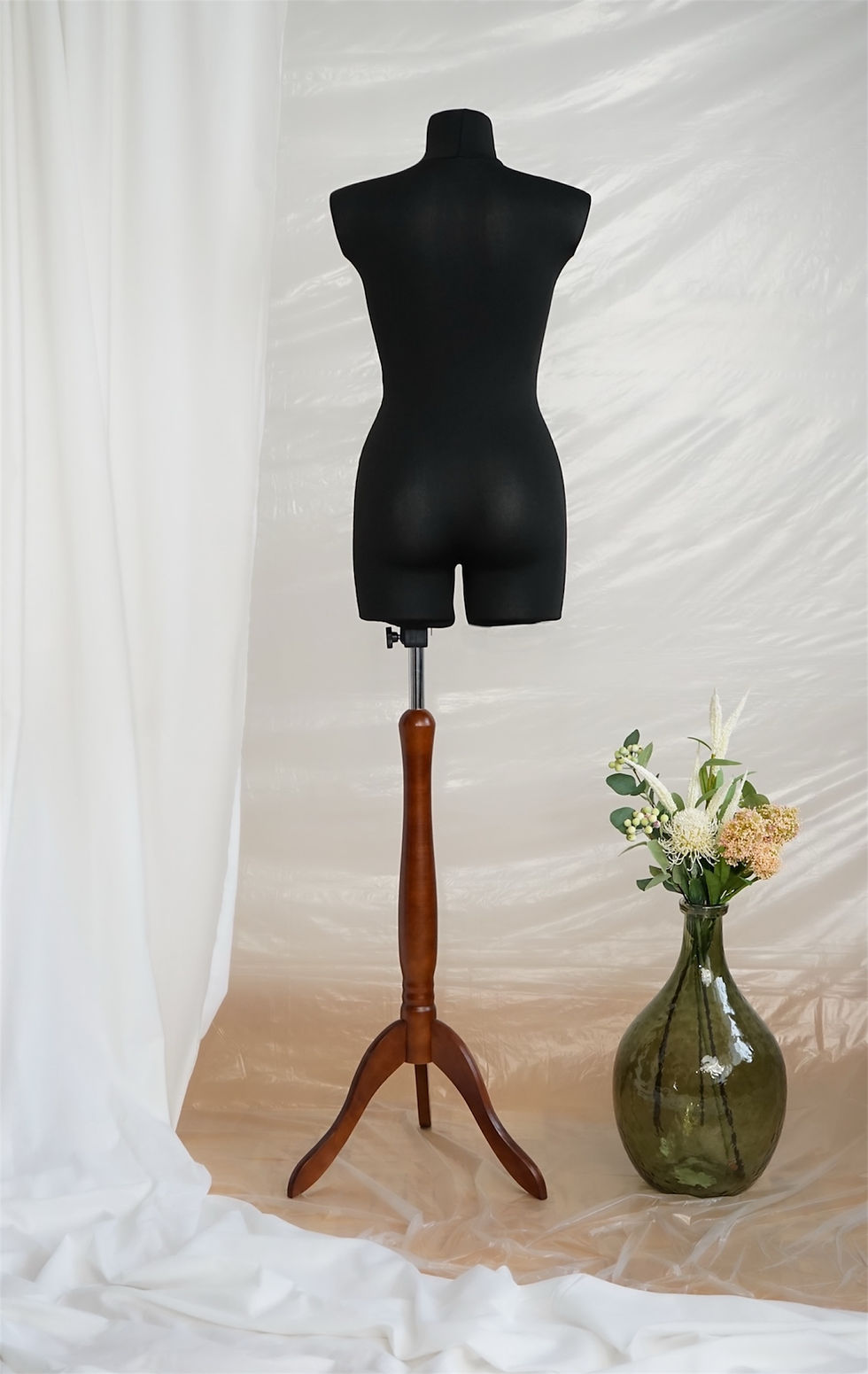 Прев'ю: Манекен жіночий для шиття та демонстрації одягу в магазині