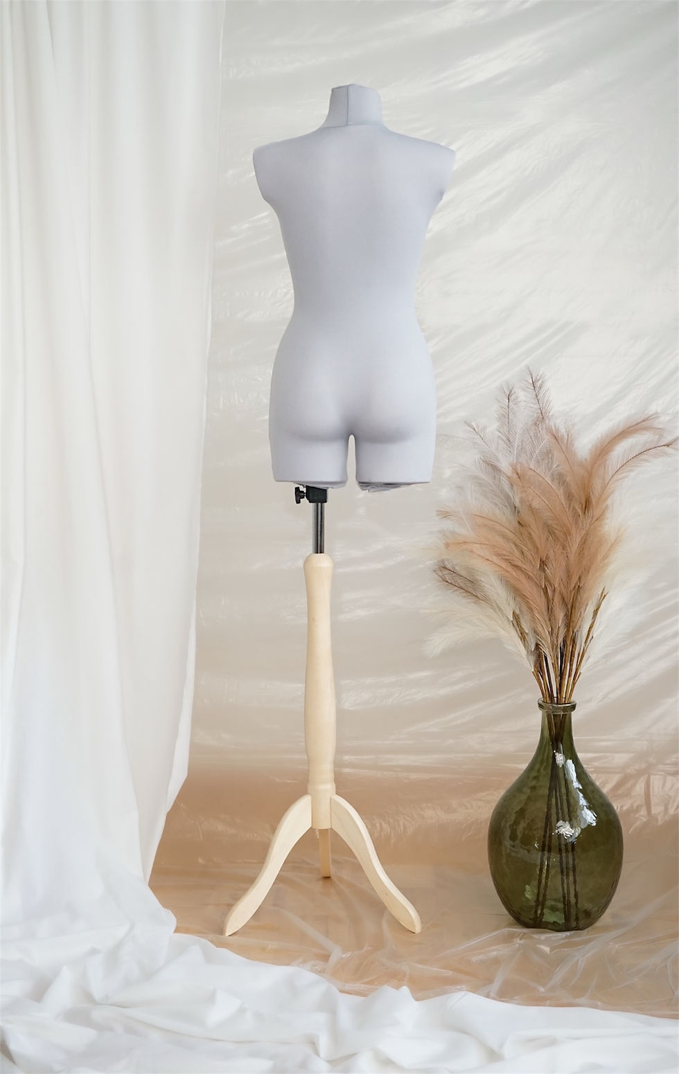 Прев'ю: Манекен жіночий для шиття та демонстрації одягу в магазині