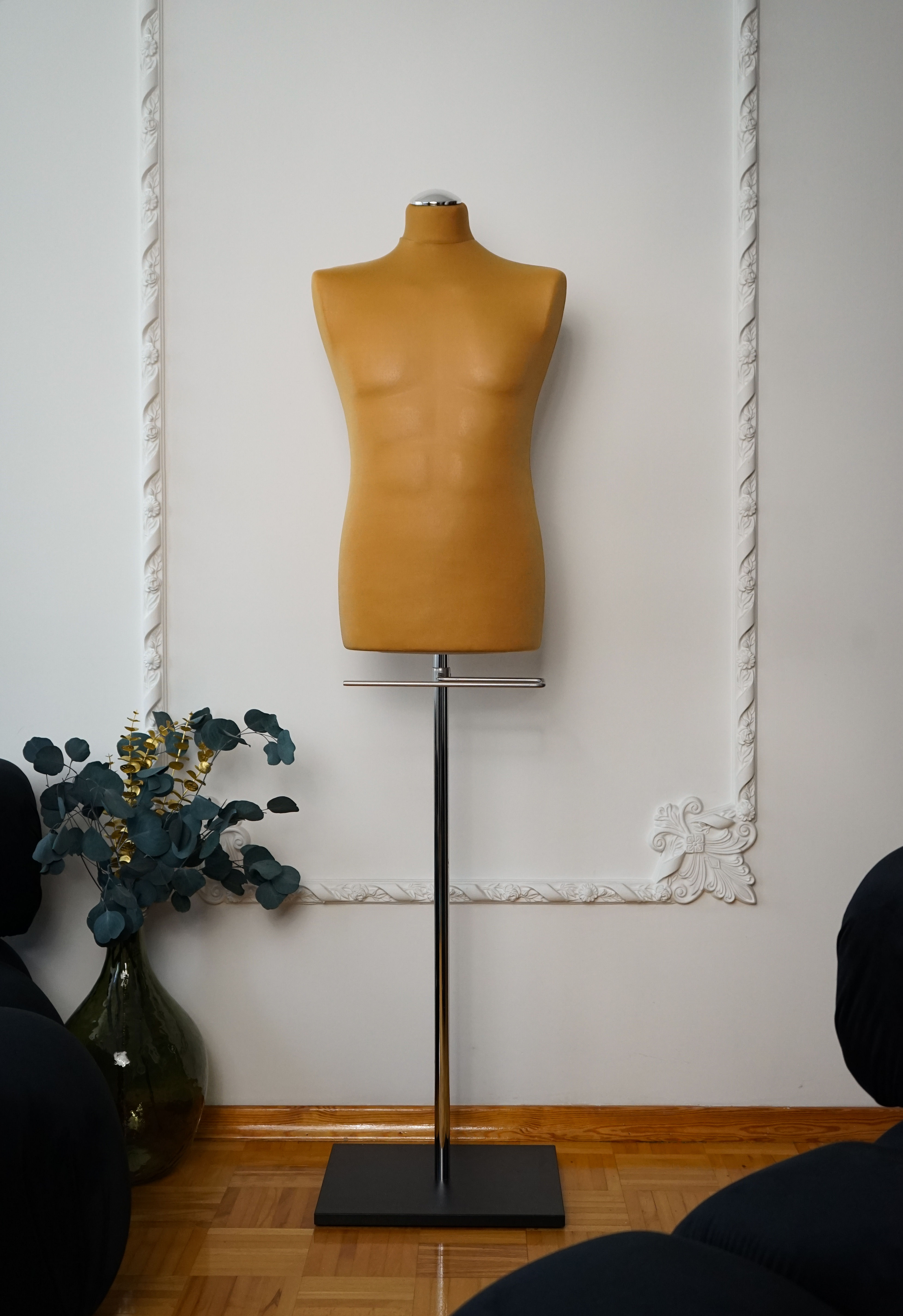 Манекен чоловічий для шиття та демонстрації одягу в магазині