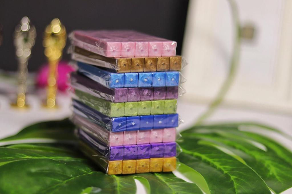 5 pieces of wax sticks