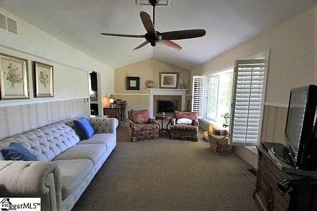 1002 Chestnut Street Extension, Laurens, SC
