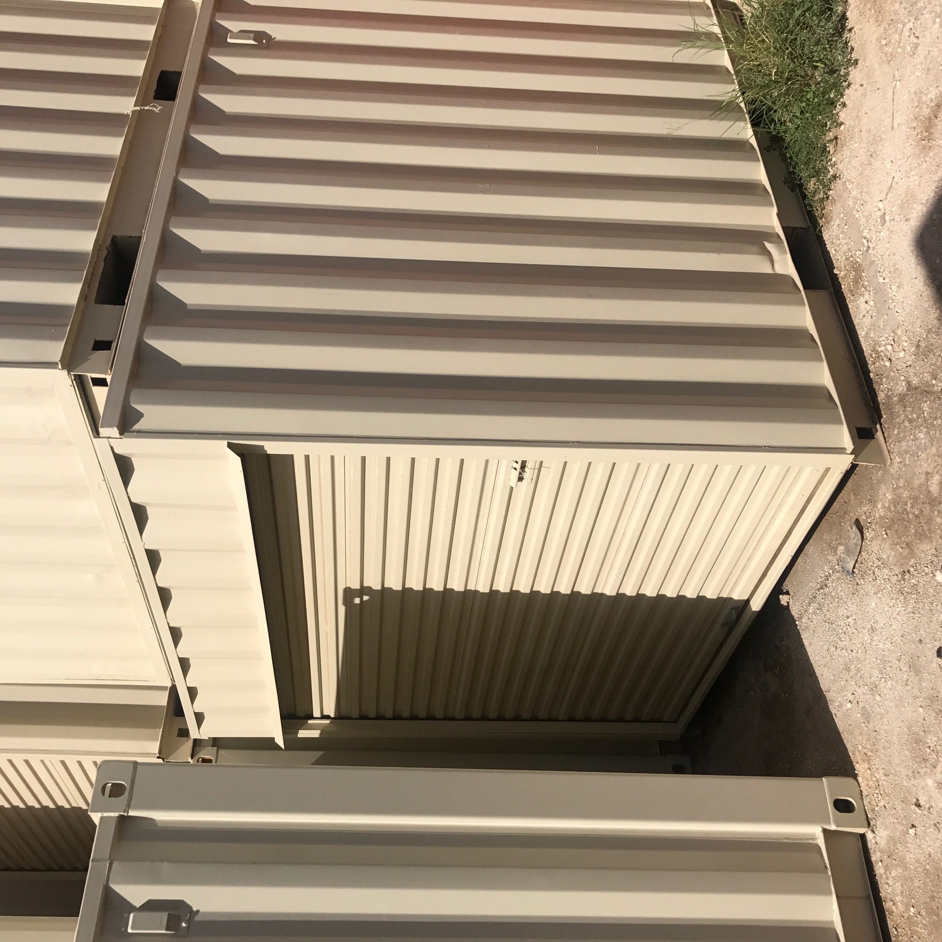 10' w/roll-up door
