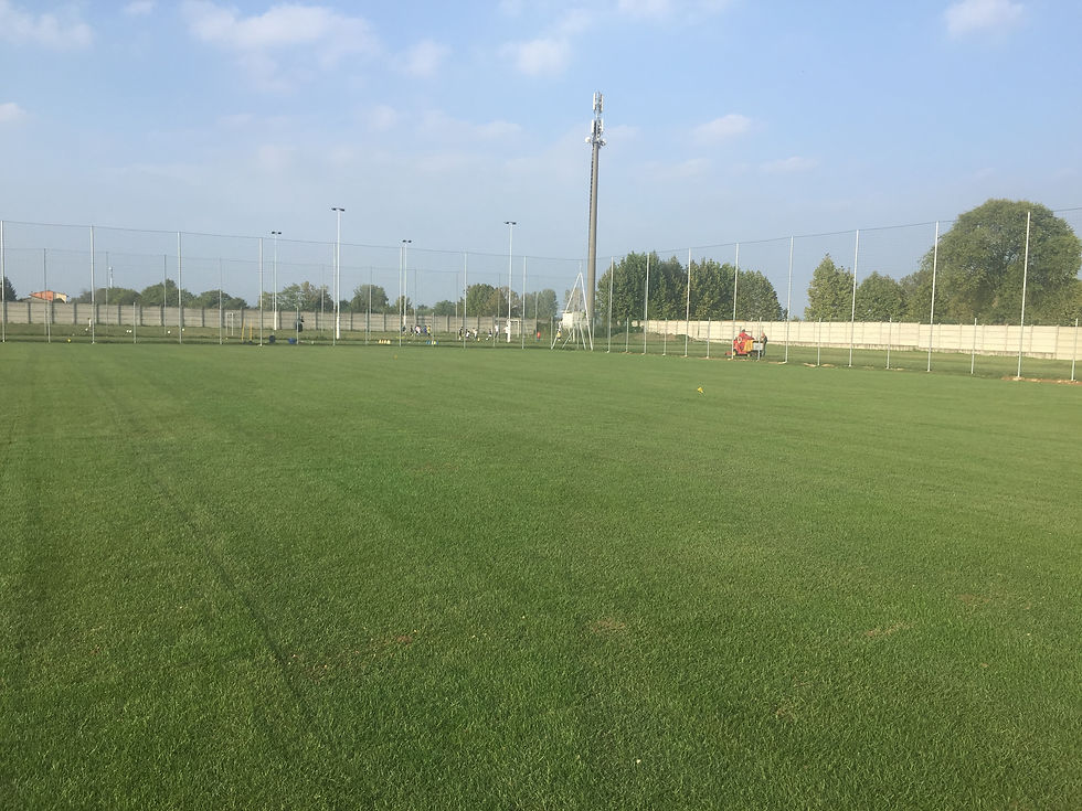 Campo da calcio Castel d'AzzIMG_7454
