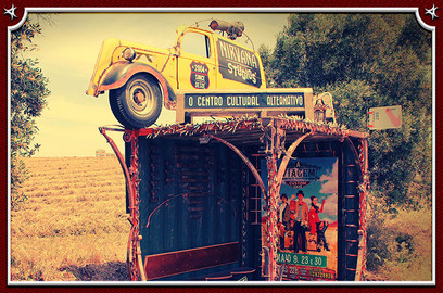Nº 25 - BUS STOP