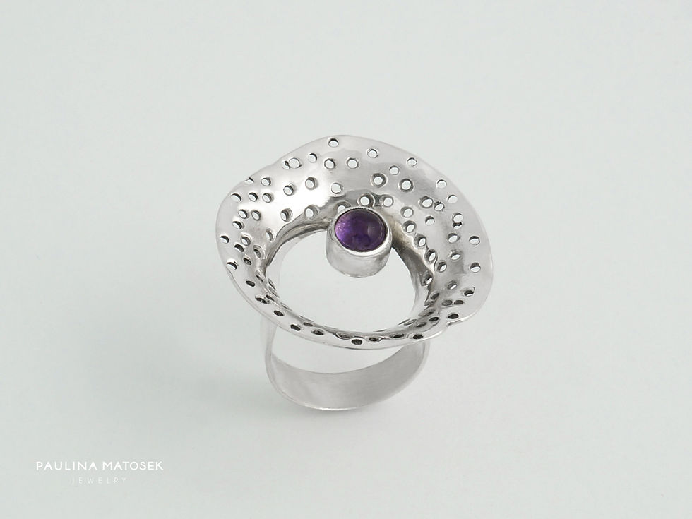 Pierścionek unikaTY ażurowy z ametystem UNI_82