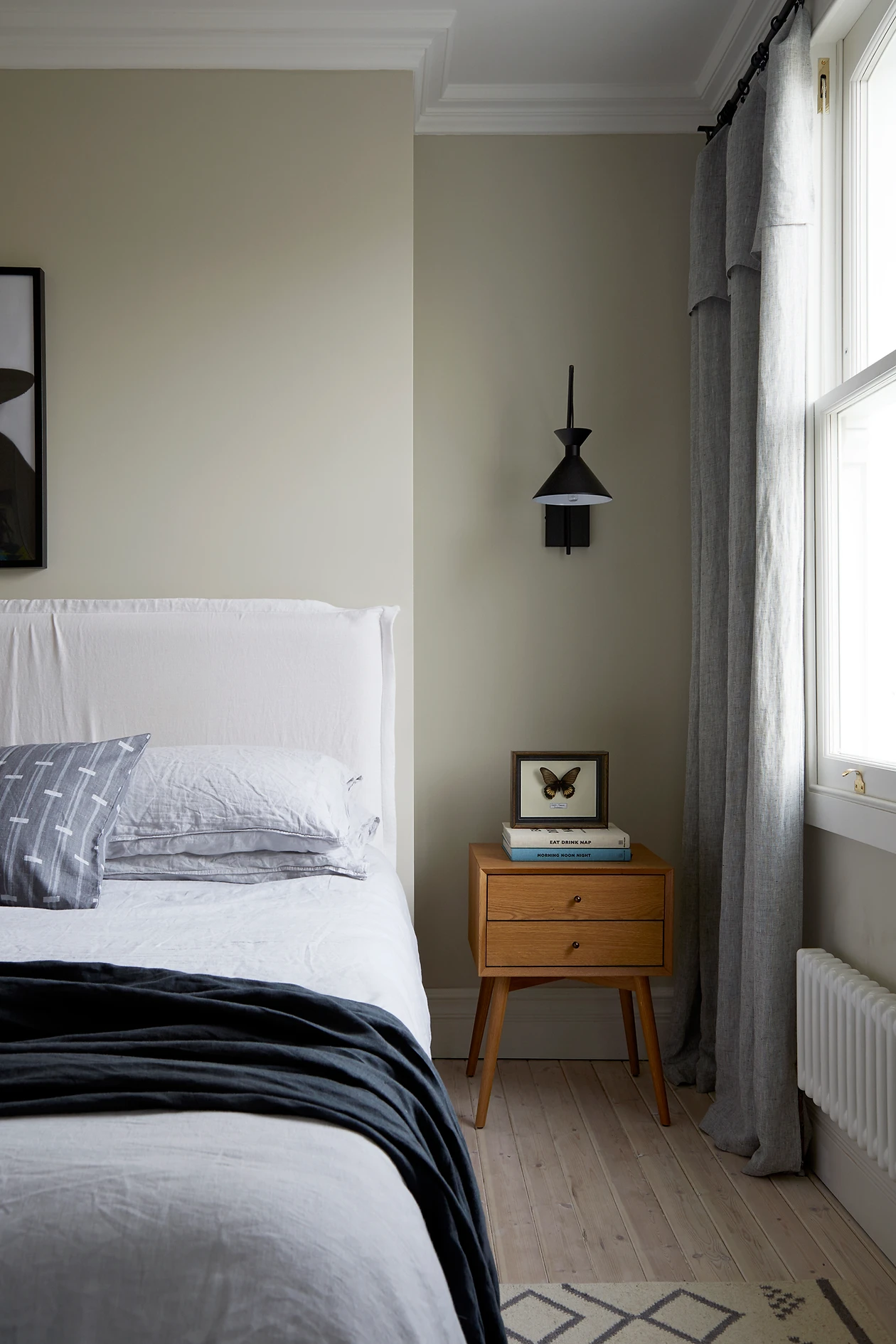 24 Cheap And Bloody Good Curtains