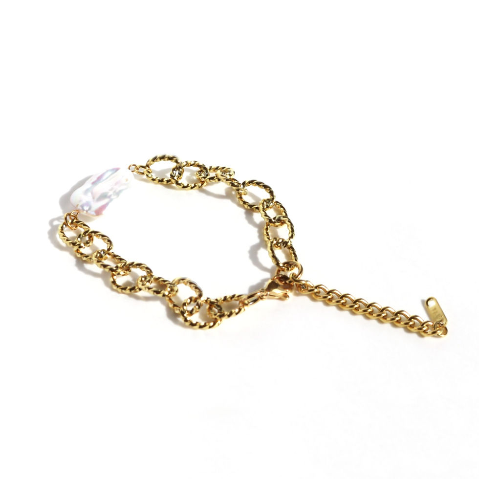 Thumbnail: Fresh water pearl gold bracelet