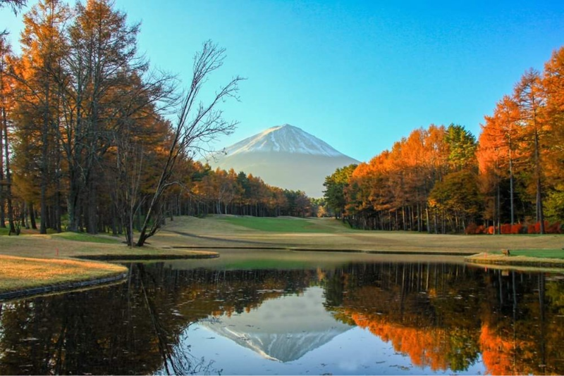 Starting from Kawaguchiko, the most iconic is Fujizakura Country Club, a venue that has hosted professional tournaments.