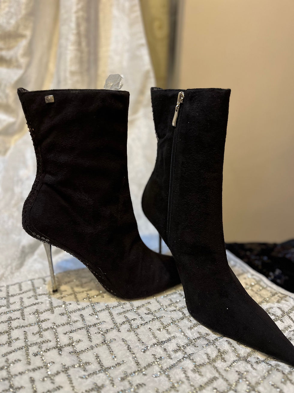 Thumbnail: Size 7 suede boots with metal heel and sequins 