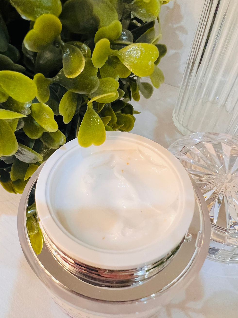 サムネイル： glass skin  LUXE eye cream