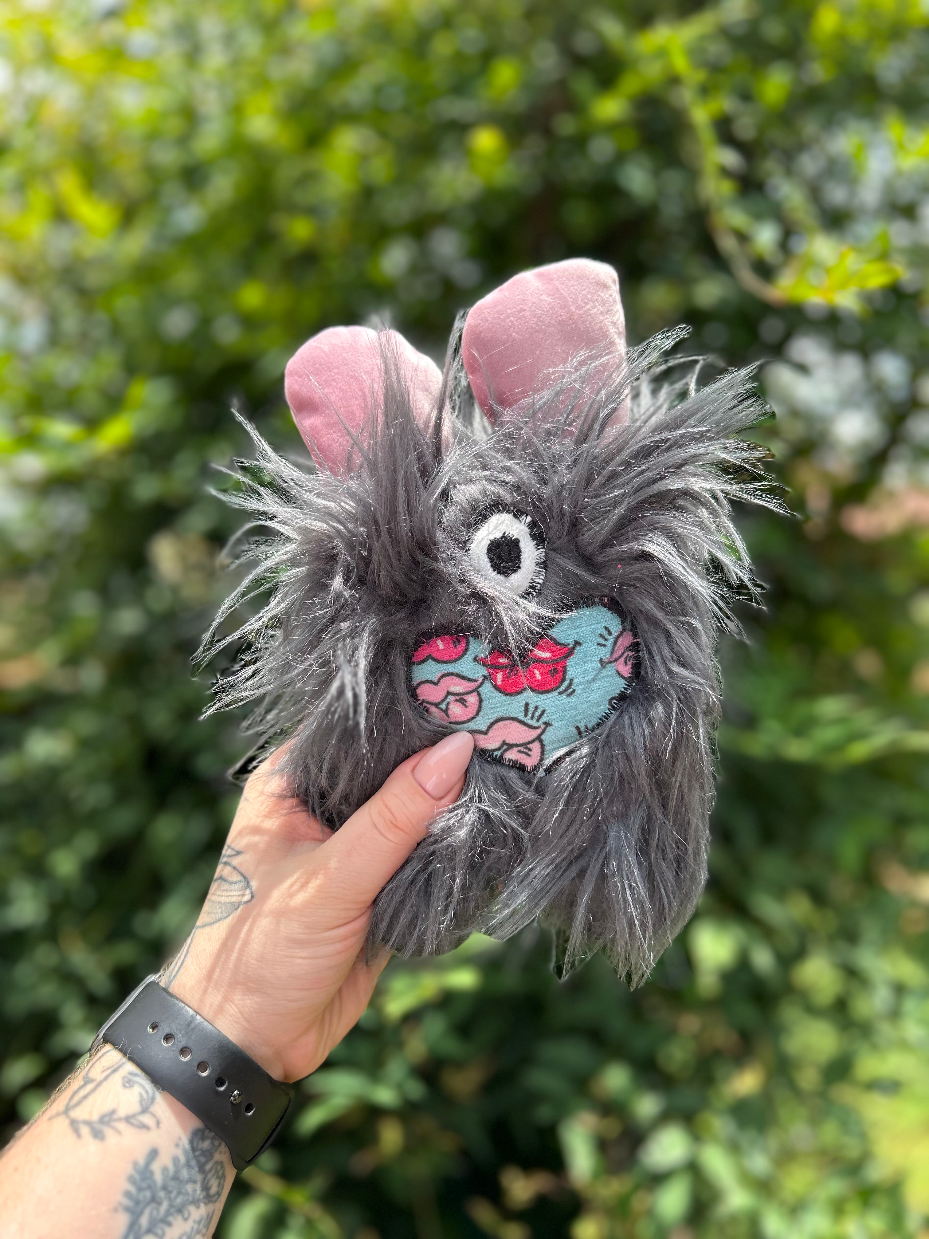 VALENTINES FUGLY | MEDIUM