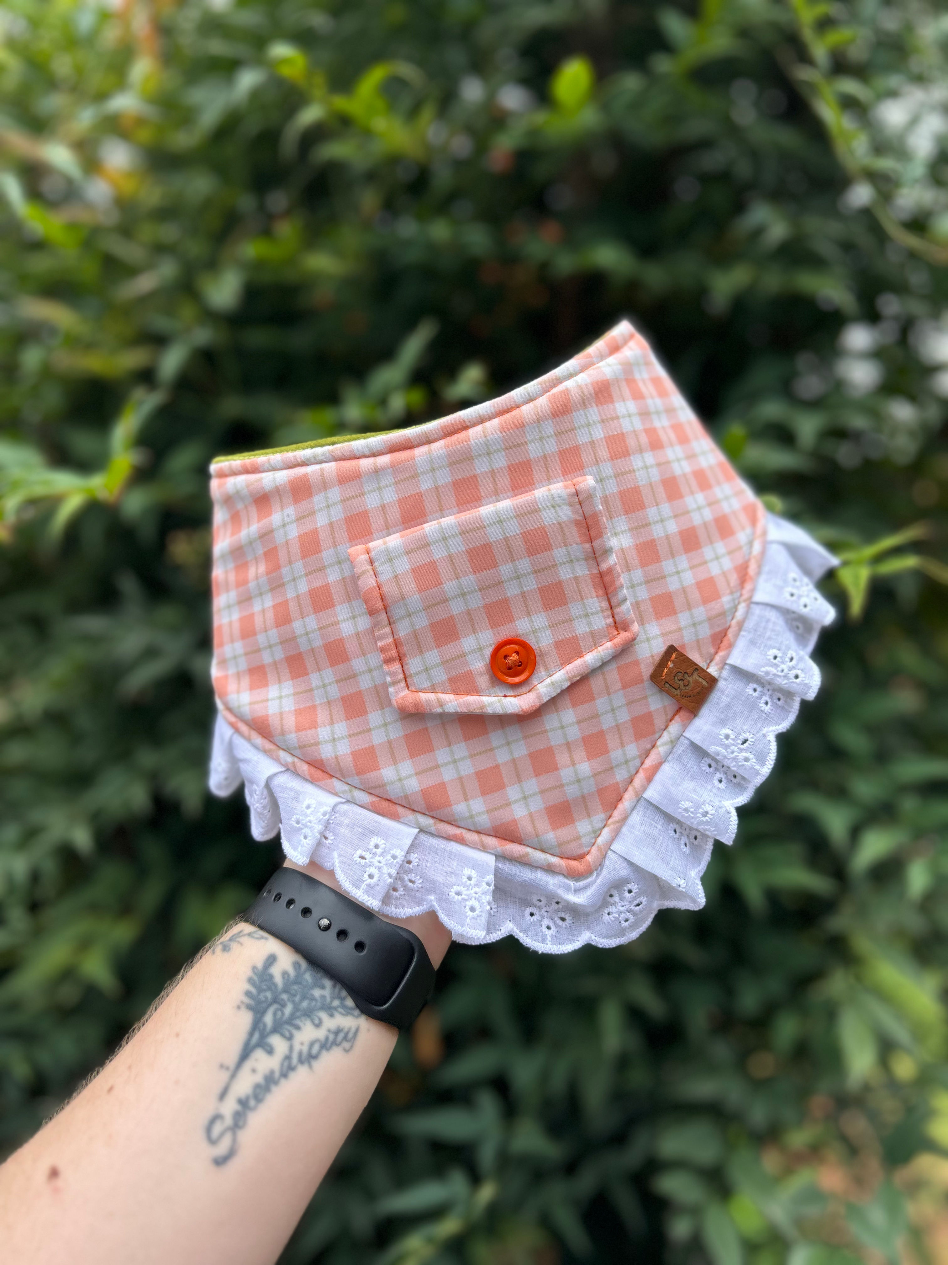 LADY COTTONTAIL | FLAP POCKET & FRILL BANDANA 