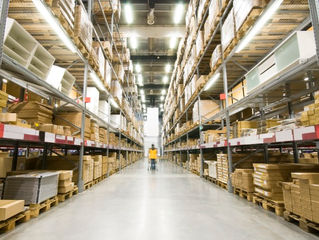 Working At Full Capacity: 5 Ideas To Make Warehouses More Efficient & Productive