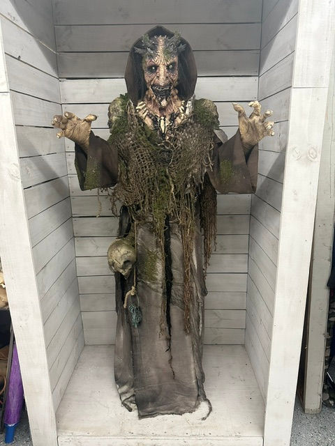 Thumbnail: Swamp Witch