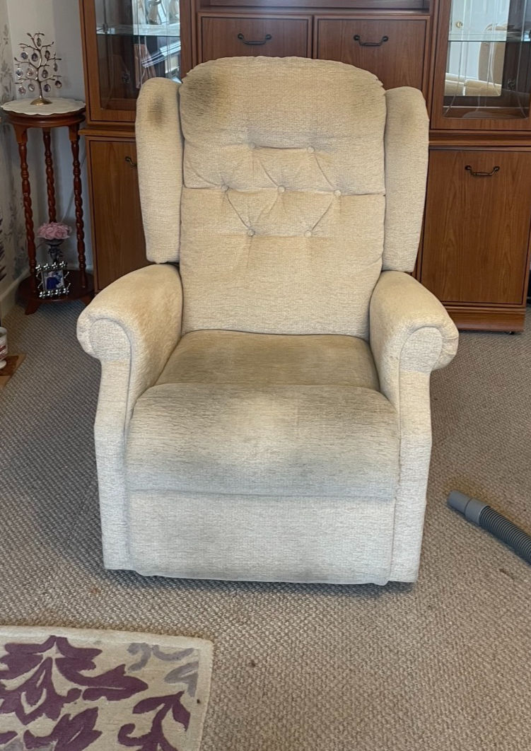 Top 5 Reasons to Get Your Upholstery Professionally Cleaned in Bristol