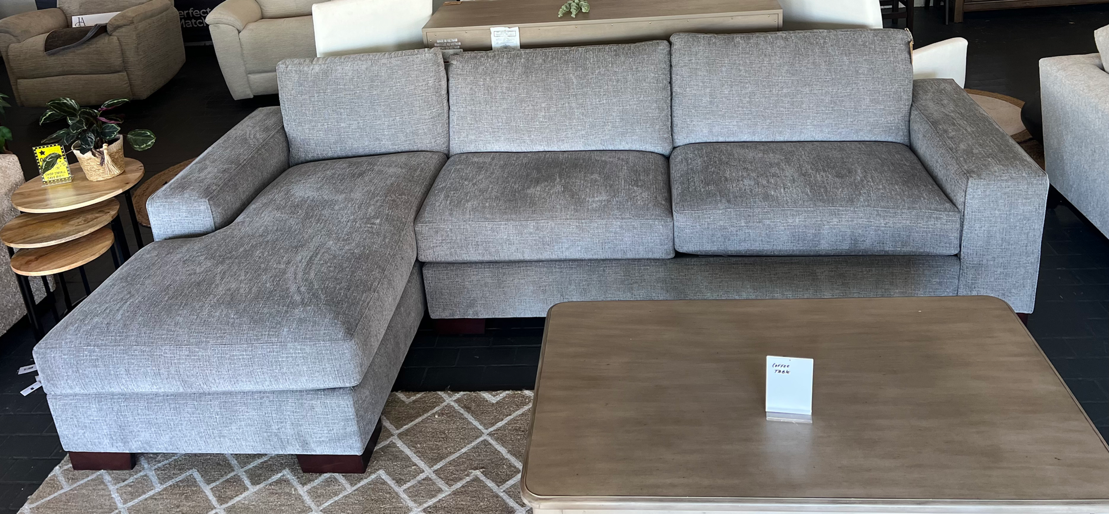 Modena sectional 