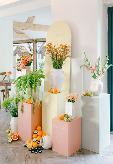 plan de table coloré et original - mariage Ile de France au domaine des Bayettes.jpg