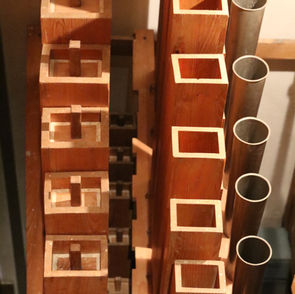 Intérieur de l'orgue. Pédales.