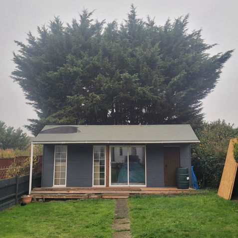 Hedge Summerhouse_1.jpg