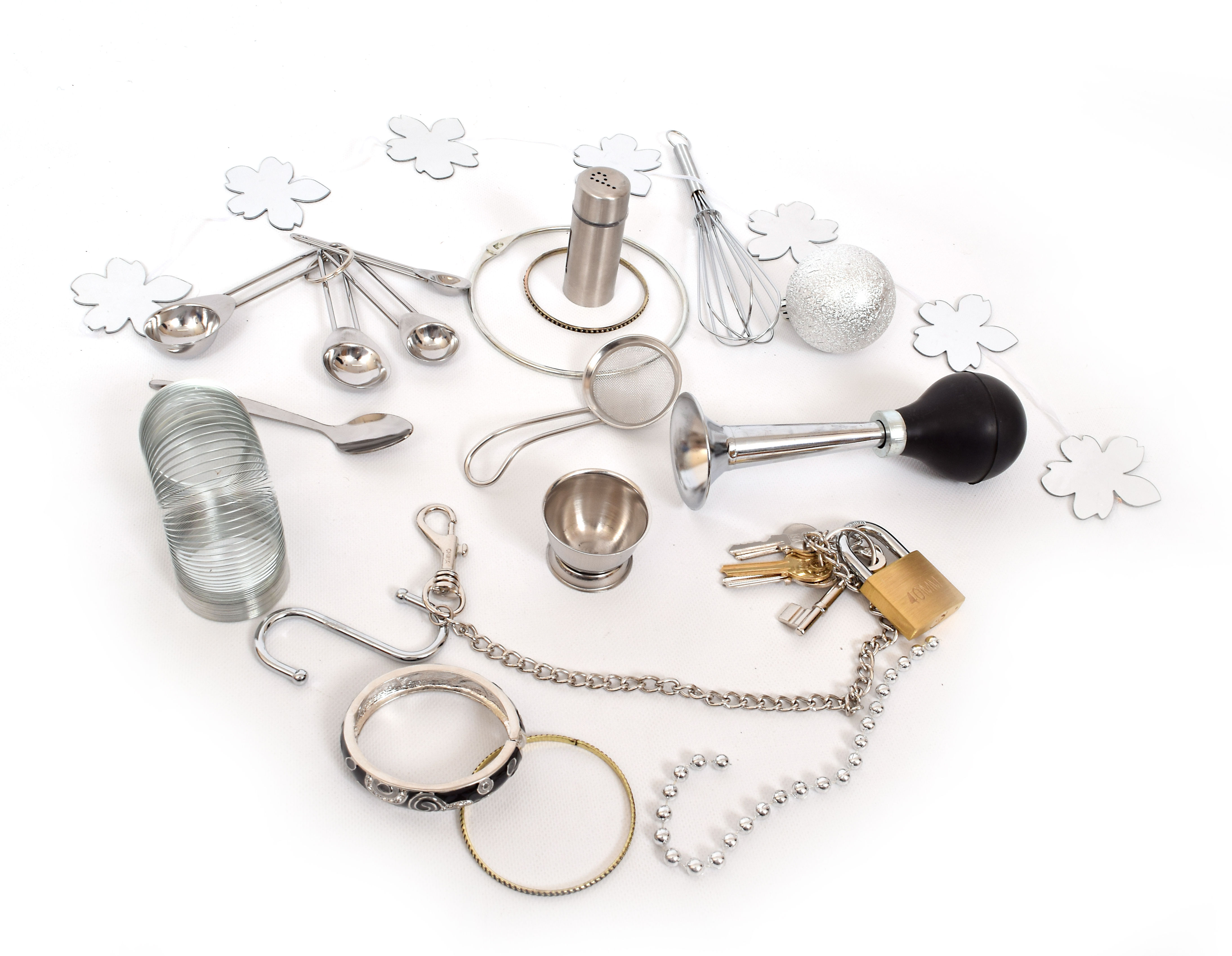 Metal Treasure Bag | 15 Items