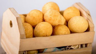Pão de queijo frito