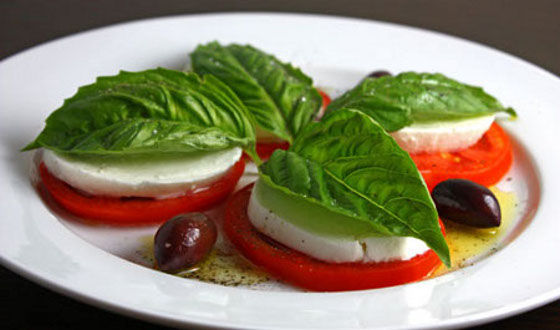 Salada caprese.jpg