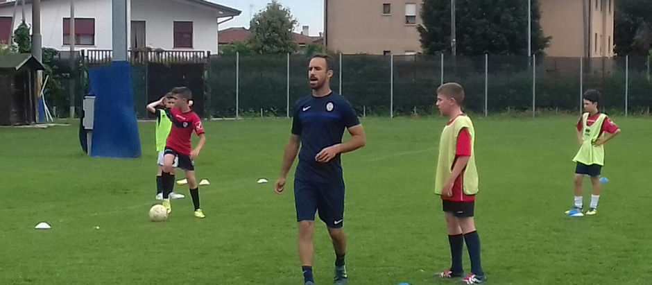 I NOSTRI RAGAZZI SI ALLENANO CON I MISTER DELL'HELLAS VERONA ... E A PRESTO IL VIA AL NOSTRO CAM