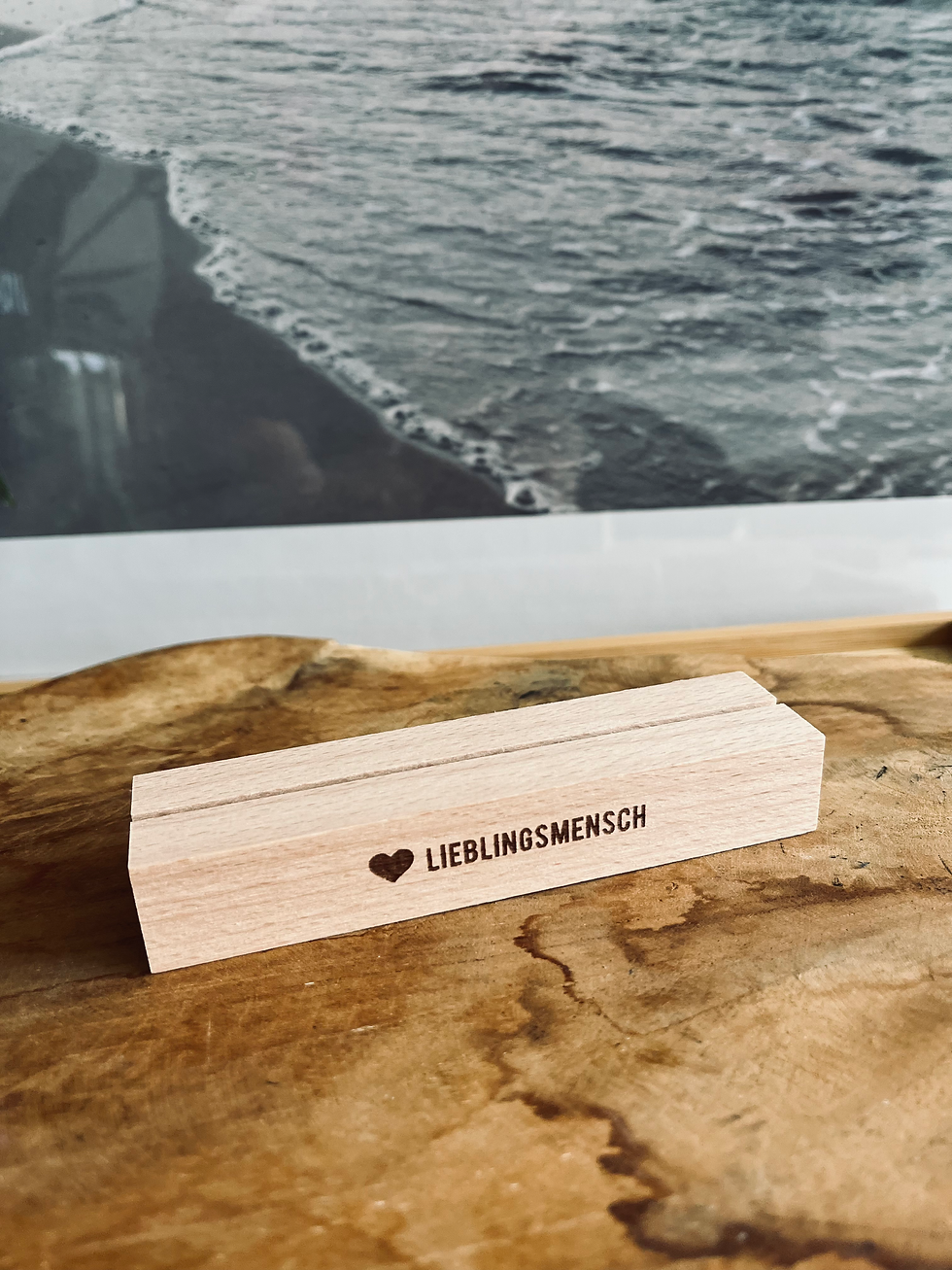 Kartenständer „Lieblingsmensch“ – aus nachhaltigem Buchenholz