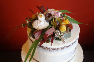 cake topper
snowy mountains wedding
thredbo wedding
lake crackenback resort wedding