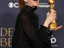 Fernanda Torres Faz História ao Vencer o Globo de Ouro 2025 como Melhor Atriz