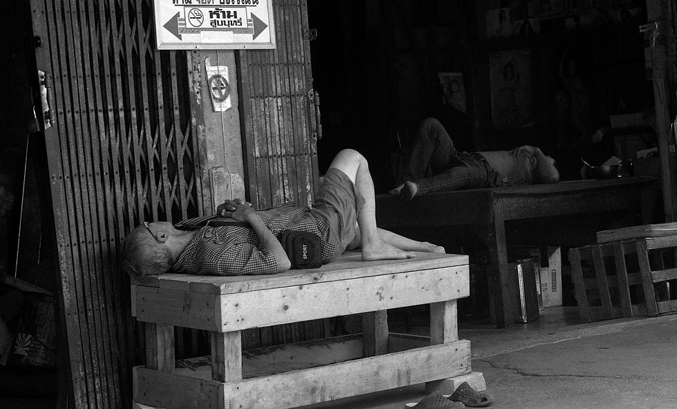 street 7 : street 8 : Ilford pan 400