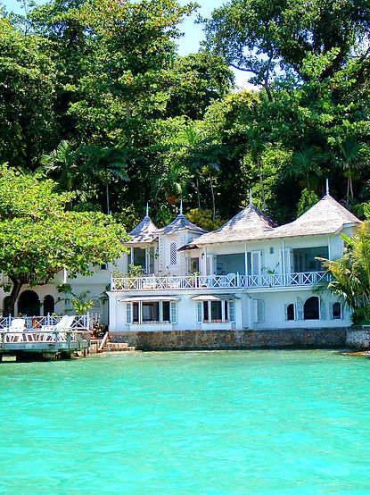 Seaside, seafront villa vacation house Crystal Cove, in San San, Port Antonio, Jamaica