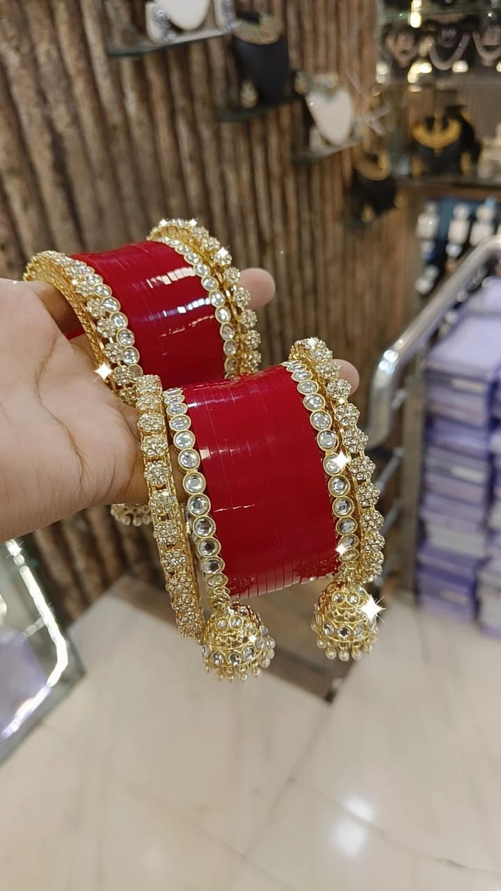 Thumbnail: Punjabi chura with hanging