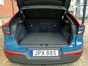 Volvo-C40-Recharge-cargo.jpg