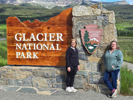 Dianne and Kristin at Glaciar National Park