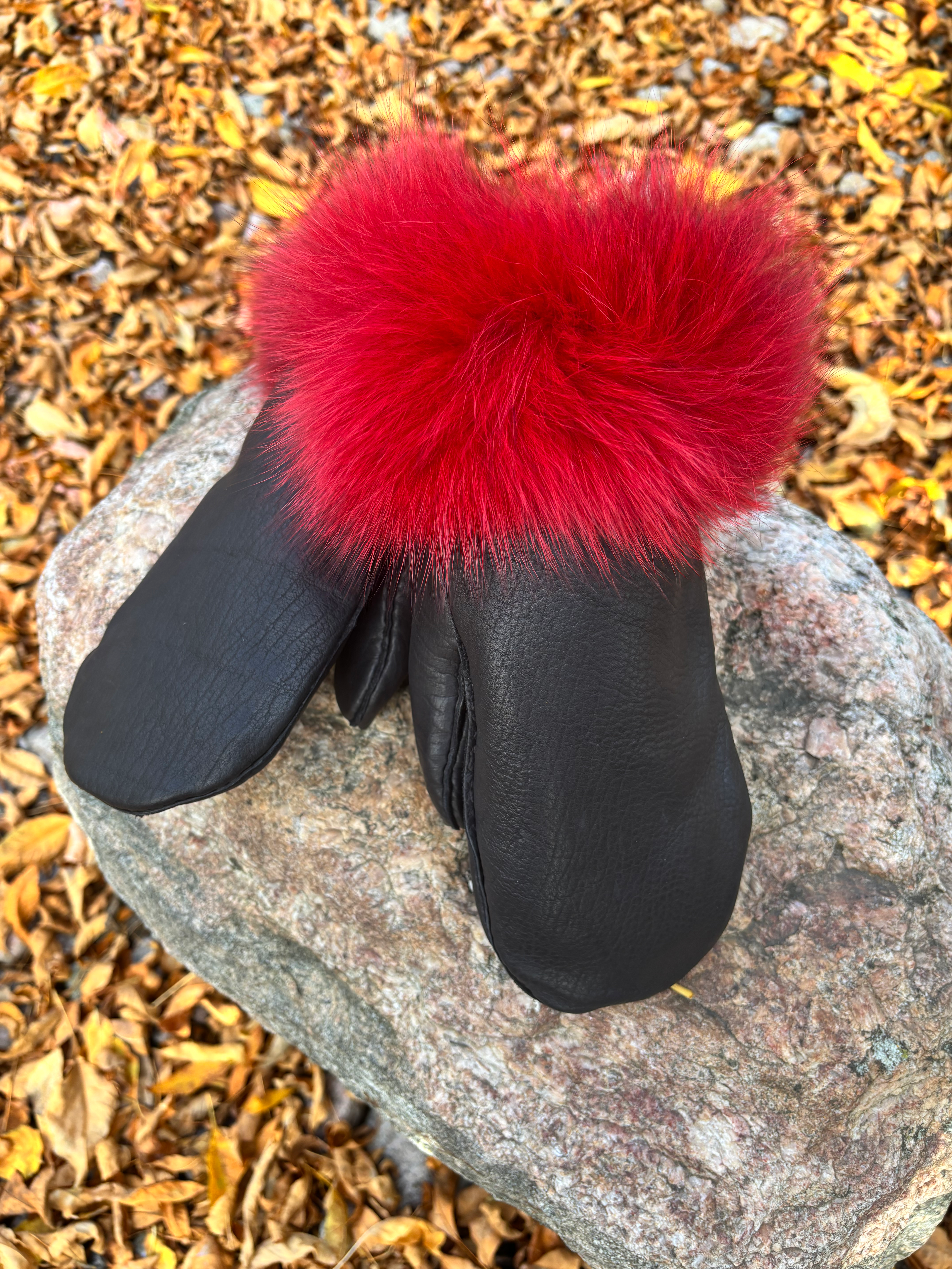 Mitts Black Bison Red Fox Back