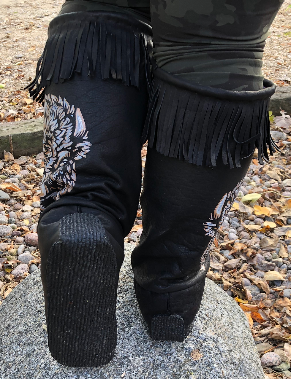 Thumbnail: Voyager Mukluks  (size: women's 12  or men's 11)