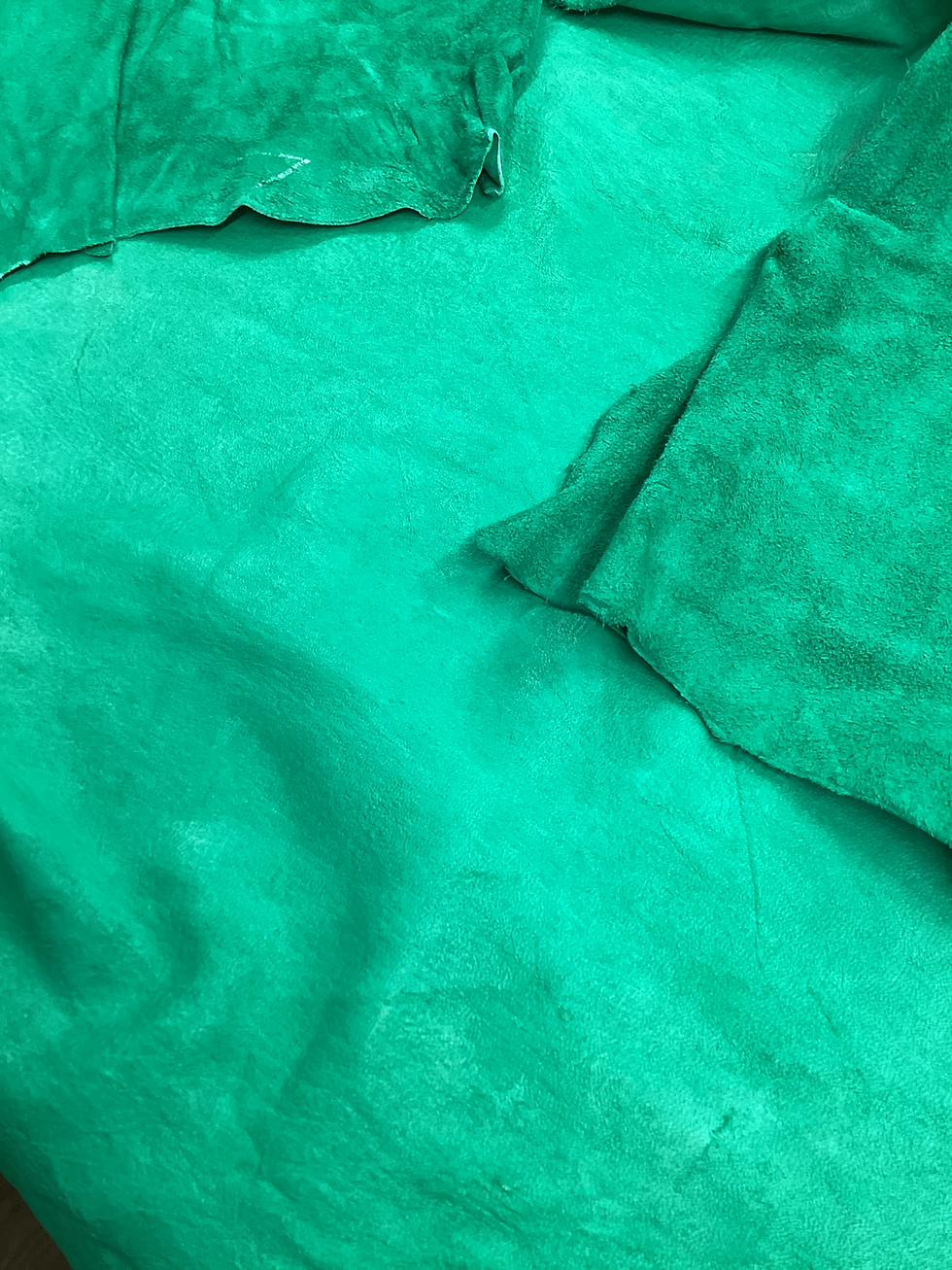 Miniature : Moose White & Coloured  Hides
